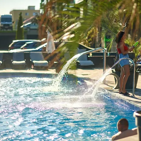 Isabela By Alz Apartmán