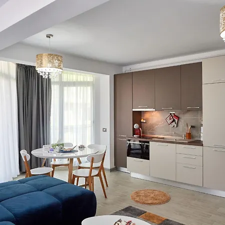 Isabela By Alz Apartment