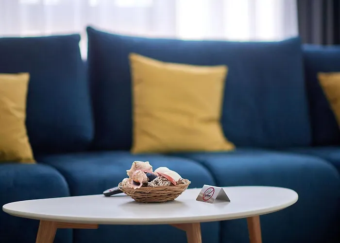 Isabela By Alz Năvodari